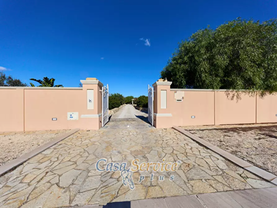 Immagine 6 di Villa in vendita  in Via Gallipoli a Gallipoli