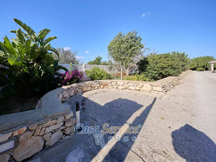 Immagine 9 di Villa in vendita  in Via Gallipoli a Gallipoli