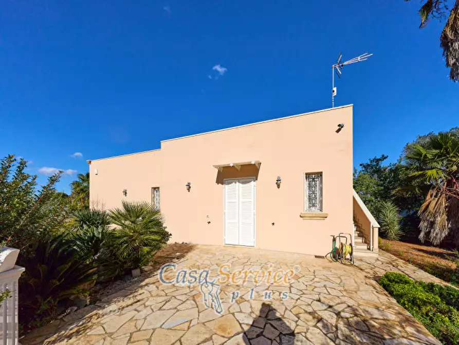 Immagine 12 di Villa in vendita  in Via Gallipoli a Gallipoli