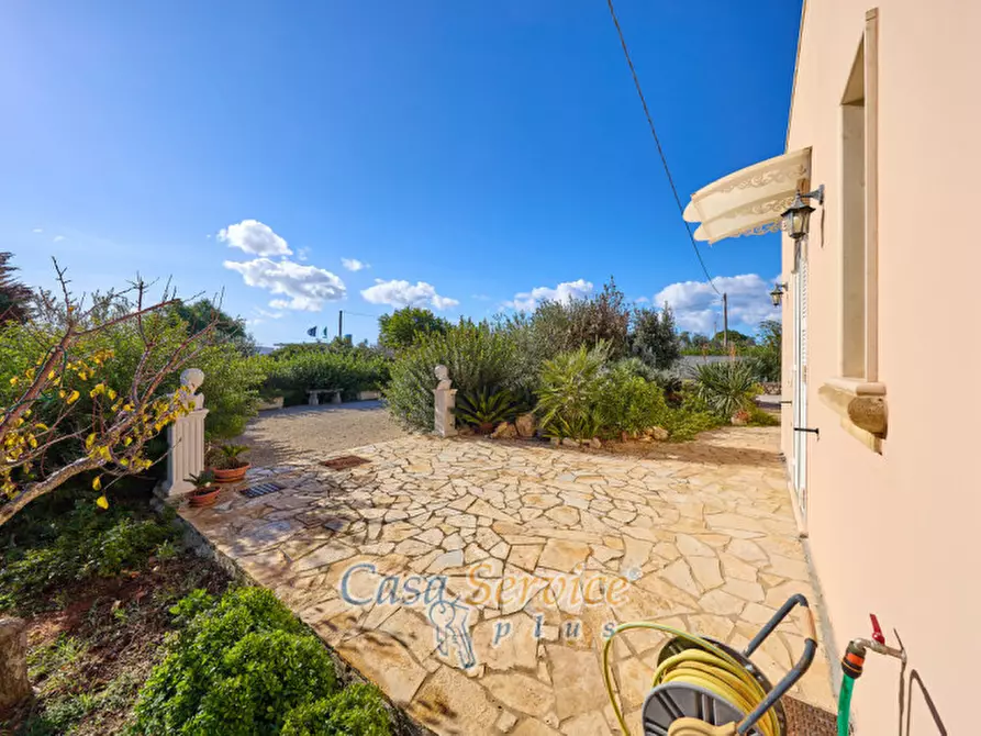 Immagine 14 di Villa in vendita  in Via Gallipoli a Gallipoli