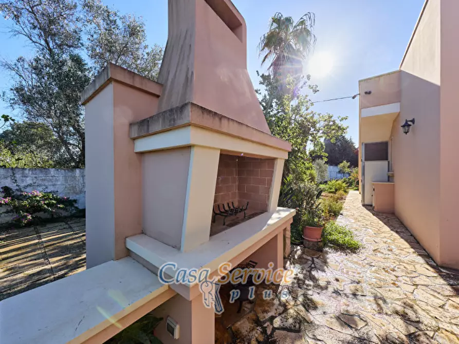 Immagine 17 di Villa in vendita  in Via Gallipoli a Gallipoli