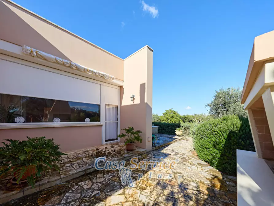 Immagine 19 di Villa in vendita  in Via Gallipoli a Gallipoli