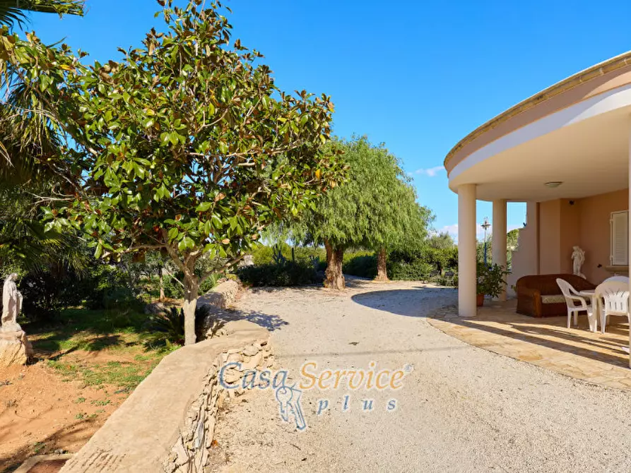 Immagine 24 di Villa in vendita  in Via Gallipoli a Gallipoli