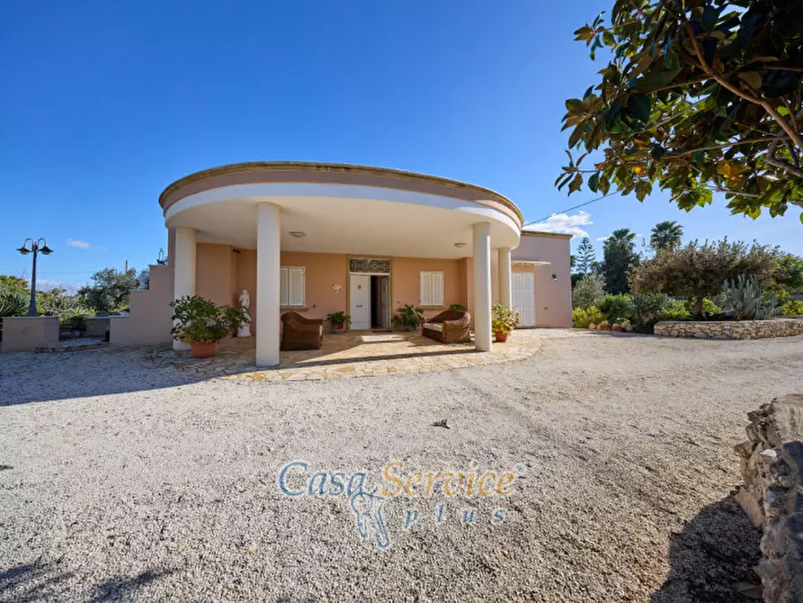 Immagine 44 di Villa in vendita  in Via Gallipoli a Gallipoli