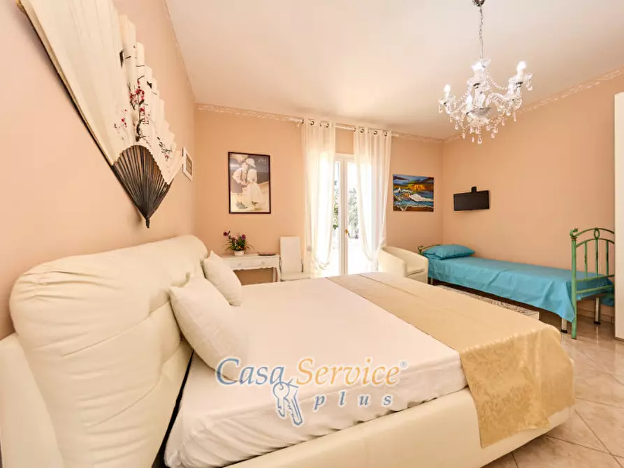 Immagine 53 di Villa in vendita  in Via Gallipoli a Gallipoli