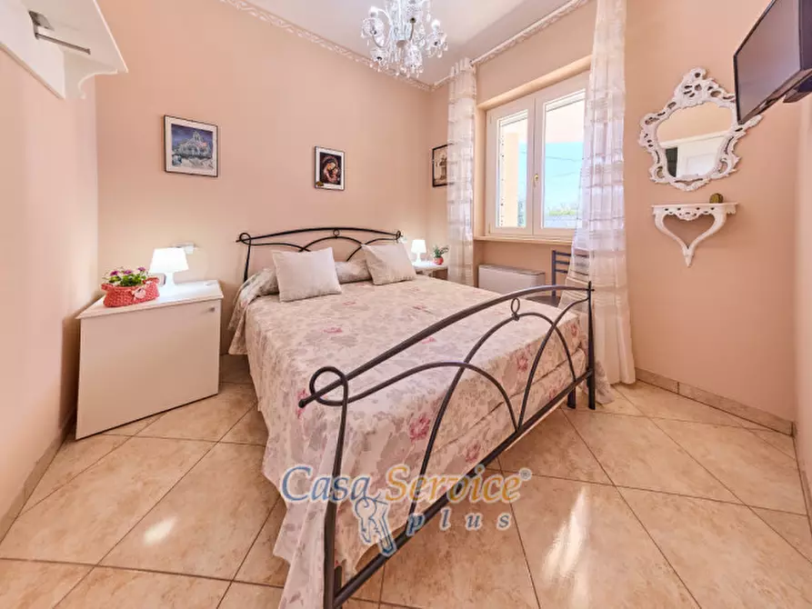 Immagine 82 di Villa in vendita  in Via Gallipoli a Gallipoli