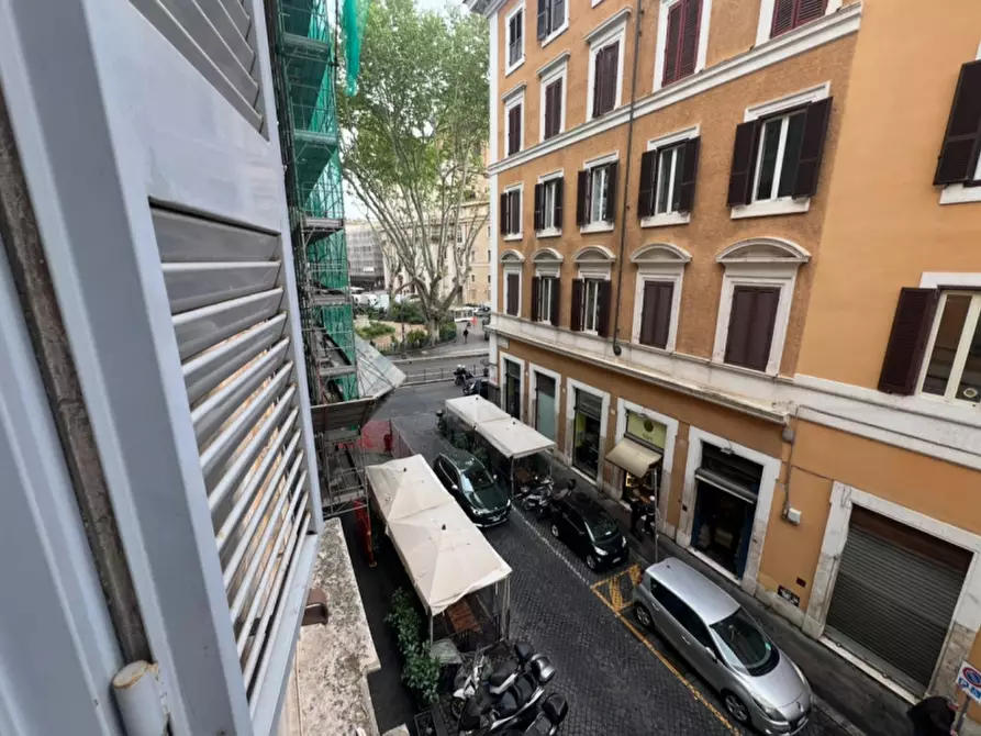 Immagine 2 di Appartamento in vendita  in Via Arenula a Roma
