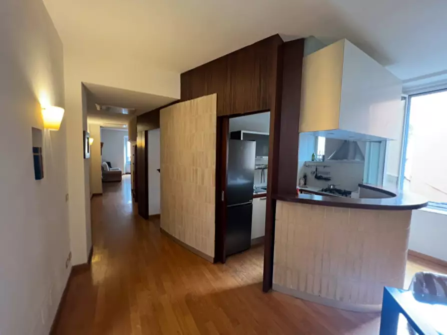 Immagine 5 di Appartamento in vendita  in Via Arenula a Roma