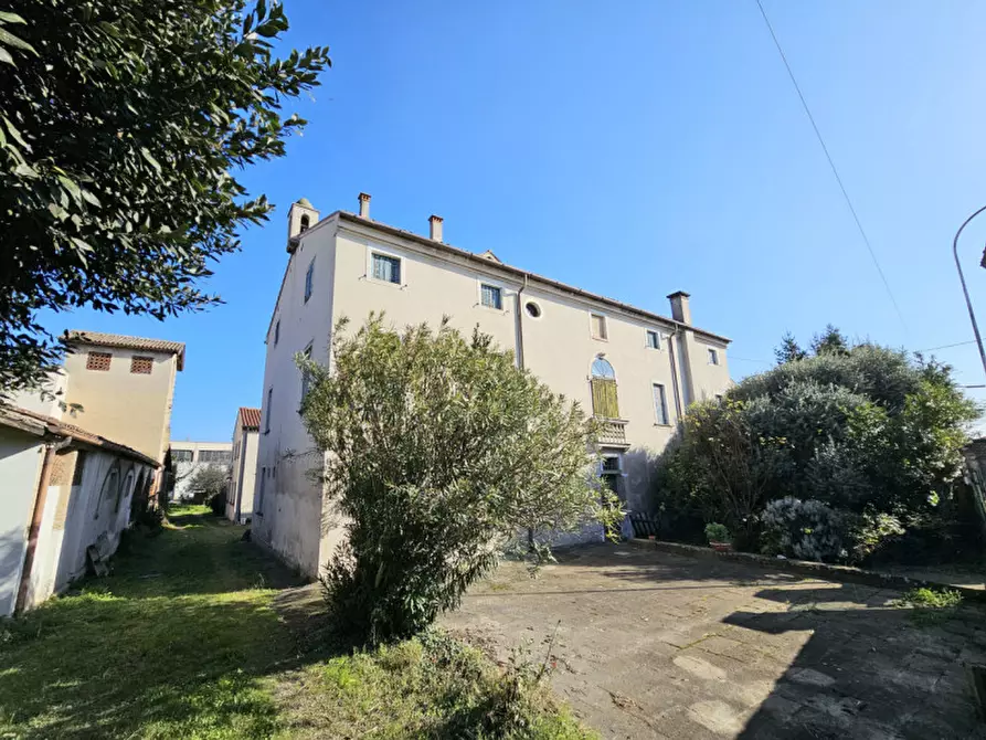 Immagine 2 di Casa indipendente in vendita  in VIA DESERTO a Este