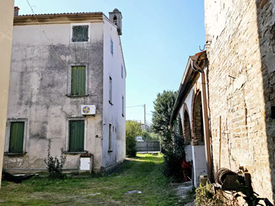 Immagine 25 di Casa indipendente in vendita  in VIA DESERTO a Este