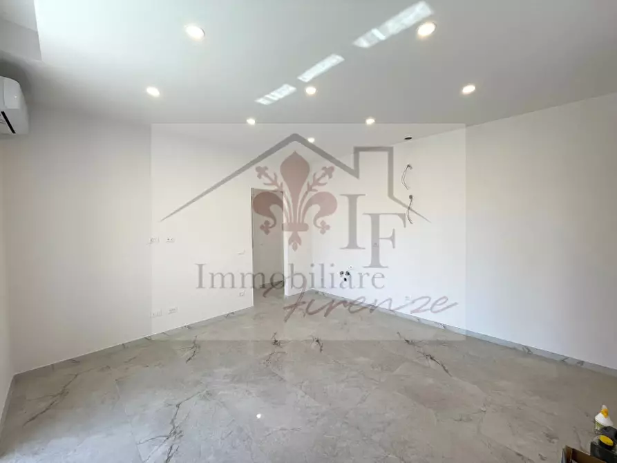 Immagine 2 di Appartamento in vendita  a Firenze