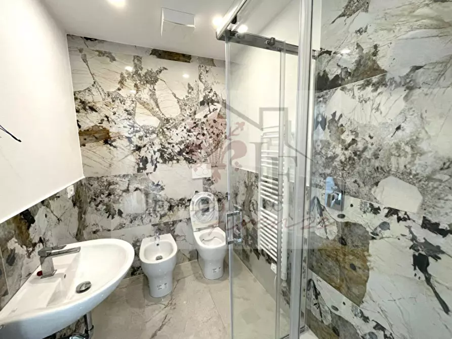 Immagine 9 di Appartamento in vendita  a Firenze