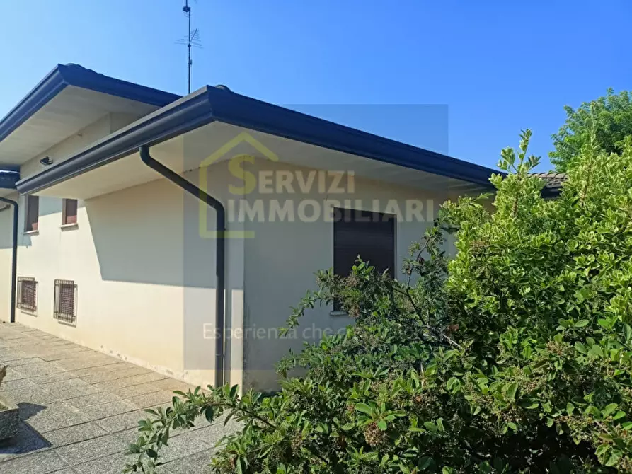 Immagine 41 di Casa indipendente in vendita  in via Comacchio a Lusia