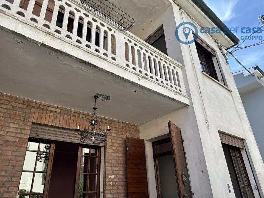 Immagine 16 di Casa bifamiliare in vendita  a Rovigo