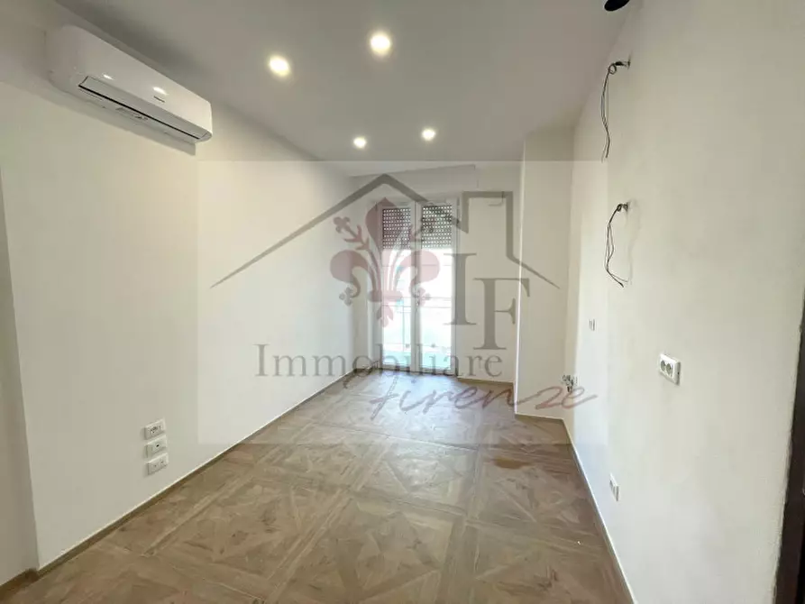 Immagine 2 di Appartamento in vendita  a Firenze