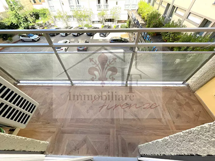 Immagine 4 di Appartamento in vendita  a Firenze