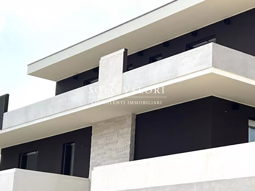 Immagine 8 di Appartamento in vendita  a Castelfranco Veneto