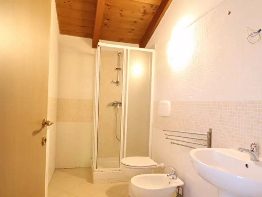 Immagine 13 di Appartamento in vendita  in cicogna a Terranuova Bracciolini