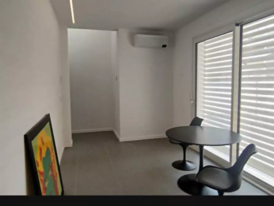 Immagine 3 di Appartamento in affitto  a Rimini