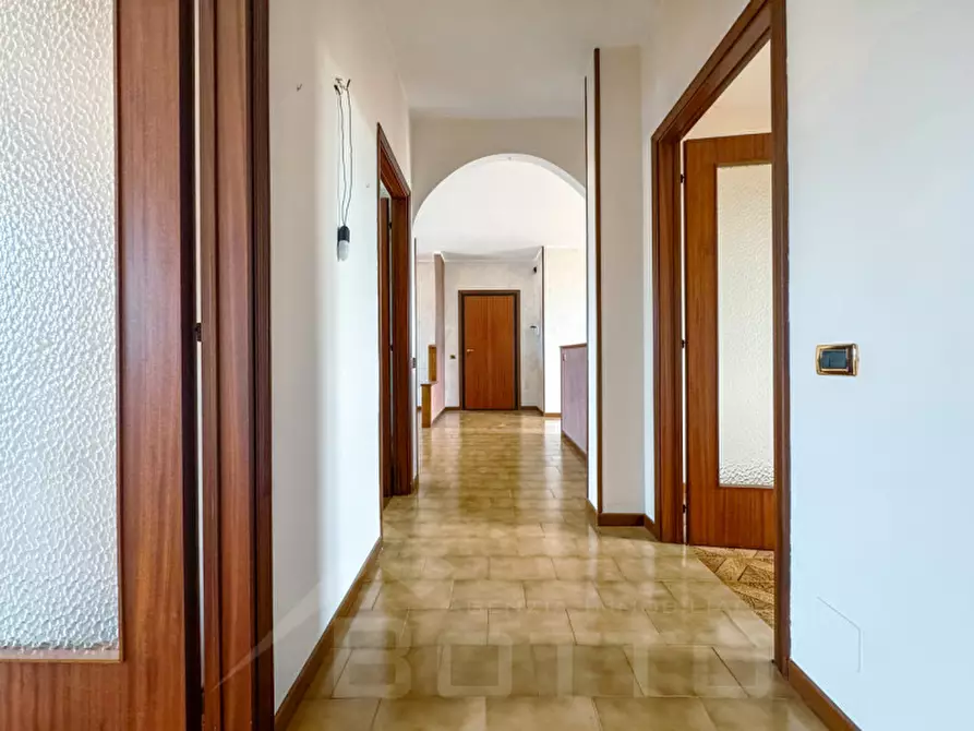 Immagine 15 di Appartamento in vendita  in via circonvallazione  20 a Momo