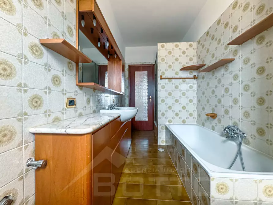 Immagine 19 di Appartamento in vendita  in via circonvallazione  20 a Momo