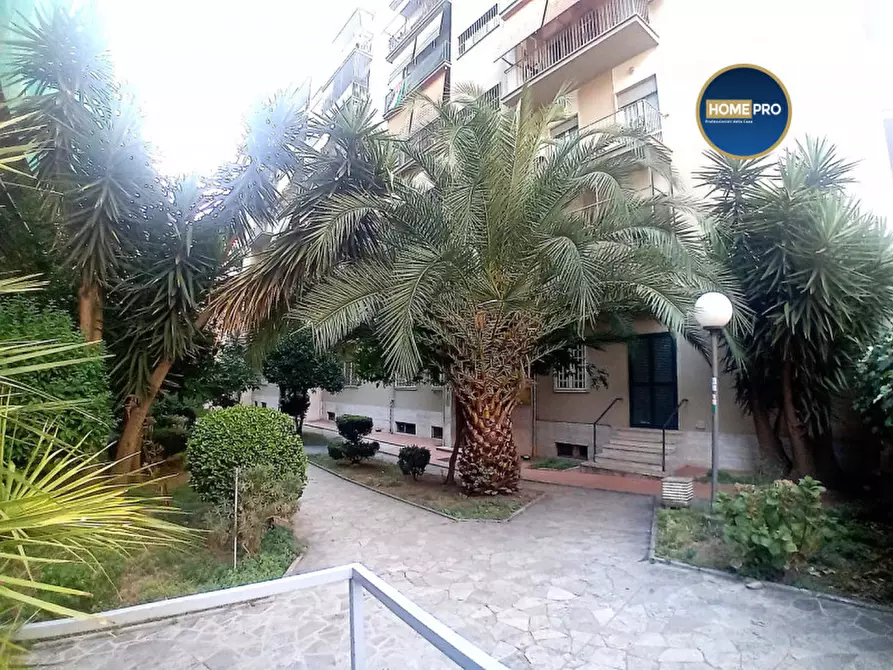 Immagine 26 di Appartamento in vendita  in via Enrico Mazzoccolo a Roma