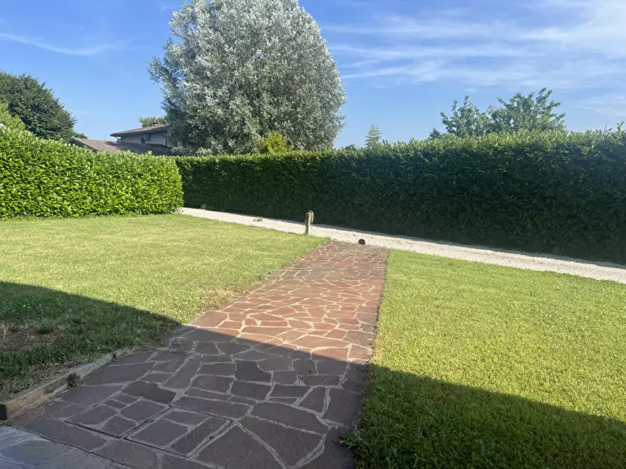 Immagine 3 di Casa bifamiliare in vendita  in Via Papa Pio X 3 a Campo San Martino