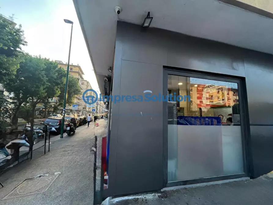 Immagine 9 di Attività commerciale in vendita  in Via Giacomo Leopardi a Napoli