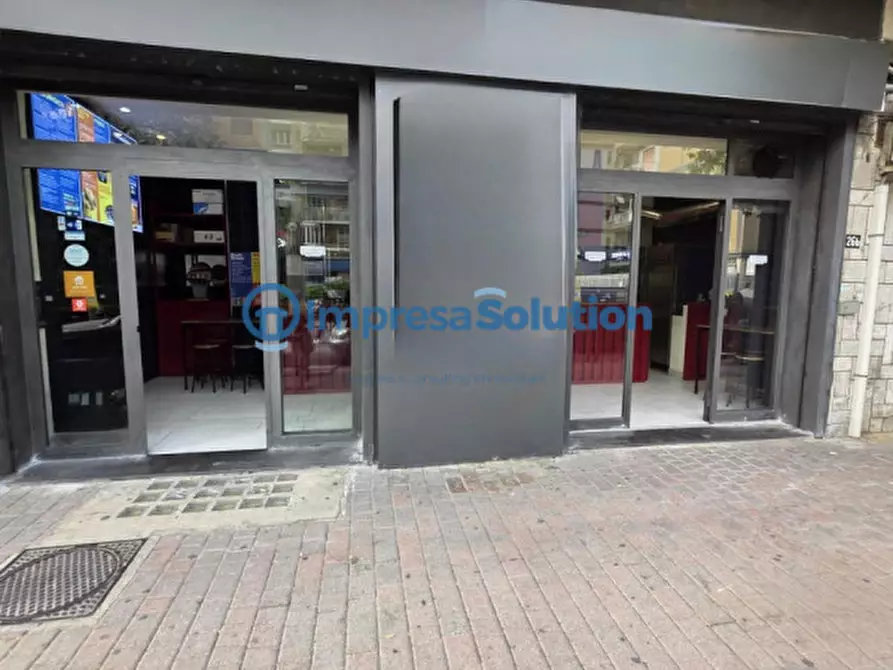 Immagine 14 di Attività commerciale in vendita  in Via Giacomo Leopardi a Napoli