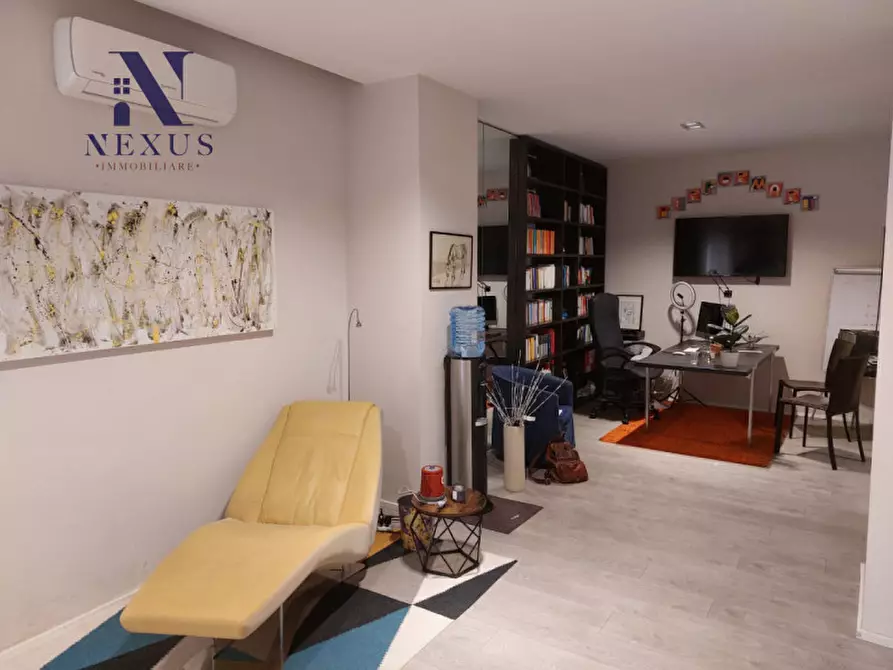 Immagine 12 di Ufficio in affitto  in Via Galantara 2 a Fano