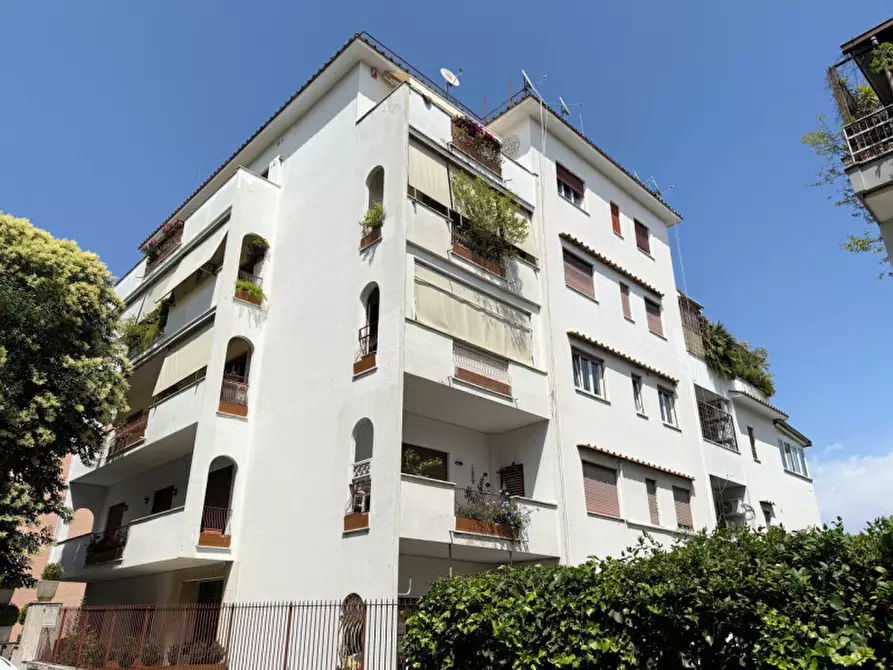 Immagine 26 di Appartamento in vendita  in Via Marco Besso a Roma