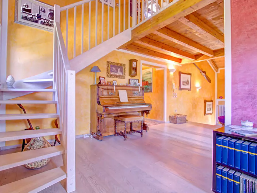 Immagine 36 di Villa in vendita  in VIA LAGOLO a Madruzzo