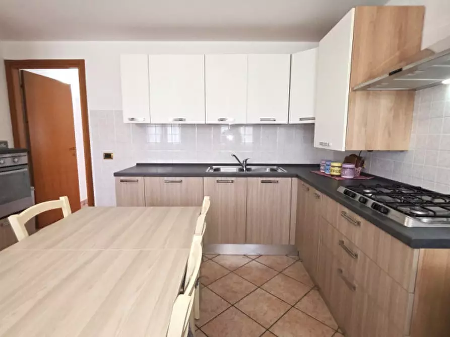 Immagine 15 di Casa bifamiliare in vendita  in via tresto sud a Ospedaletto Euganeo