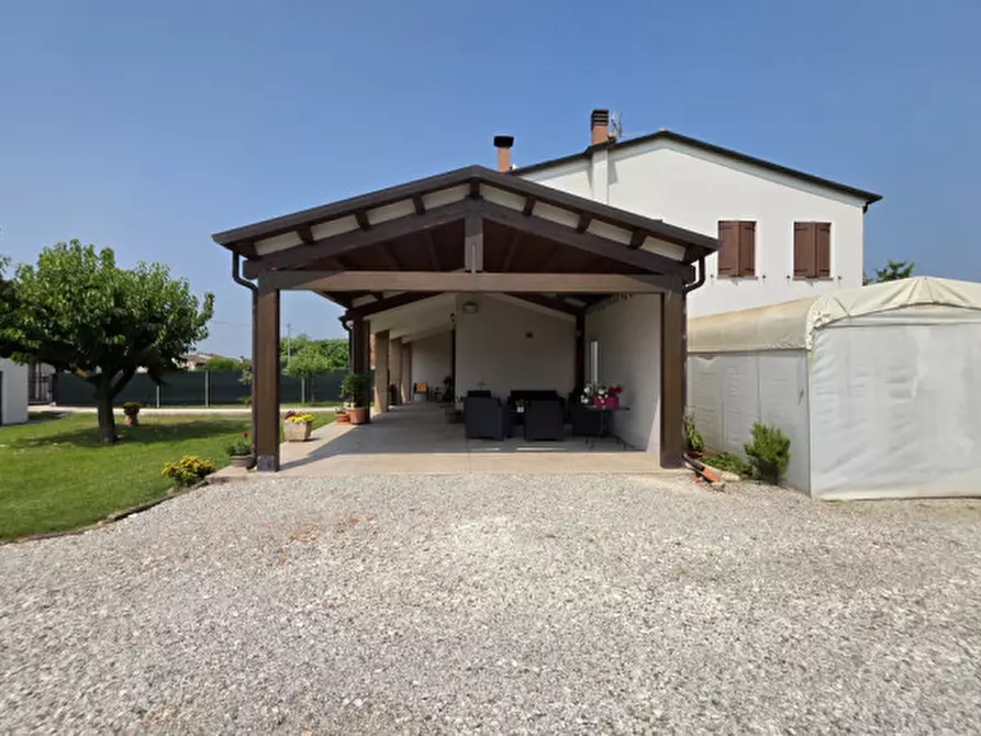 Immagine 35 di Casa bifamiliare in vendita  in via tresto sud a Ospedaletto Euganeo