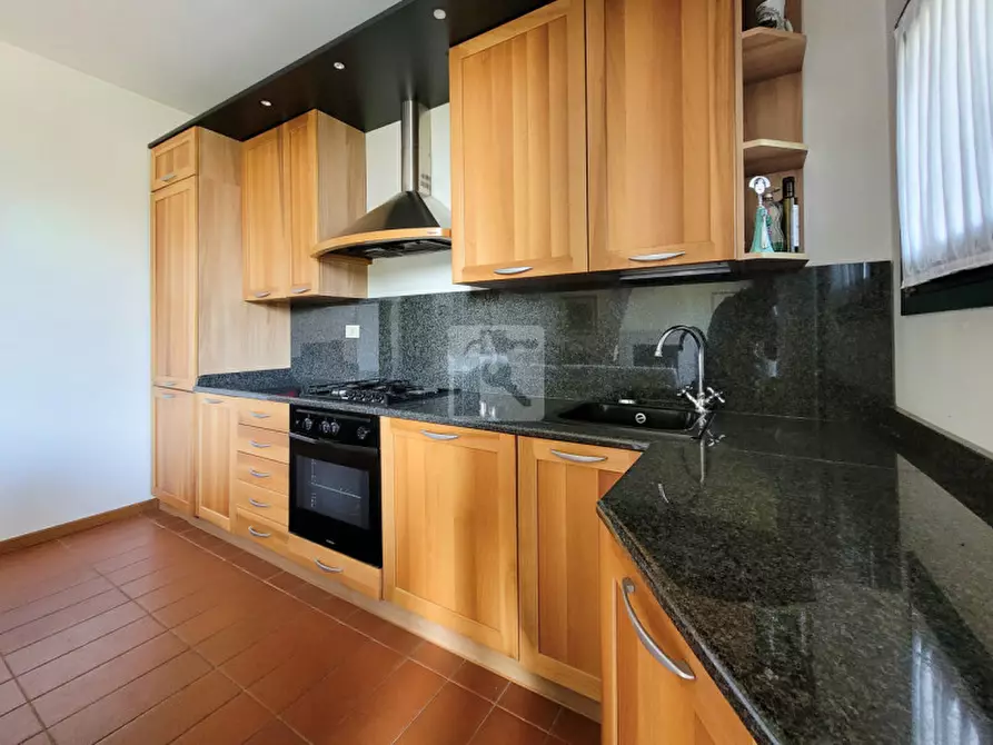 Immagine 6 di Appartamento in vendita  in Via Omodeo a Polpenazze Del Garda