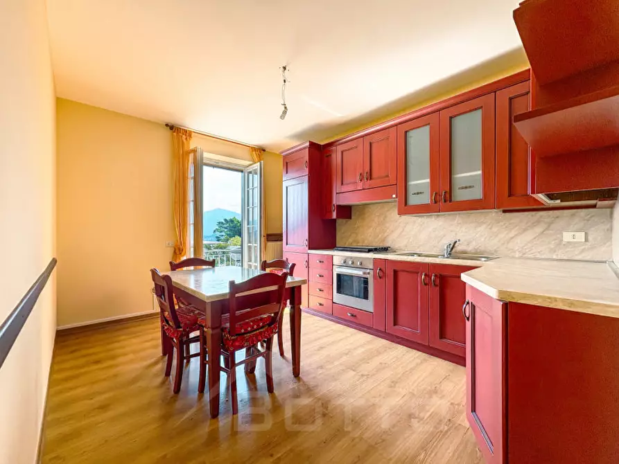 Immagine 2 di Appartamento in vendita  in viale luigi cadorna 44 a Armeno