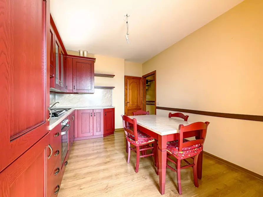 Immagine 6 di Appartamento in vendita  in viale luigi cadorna 44 a Armeno