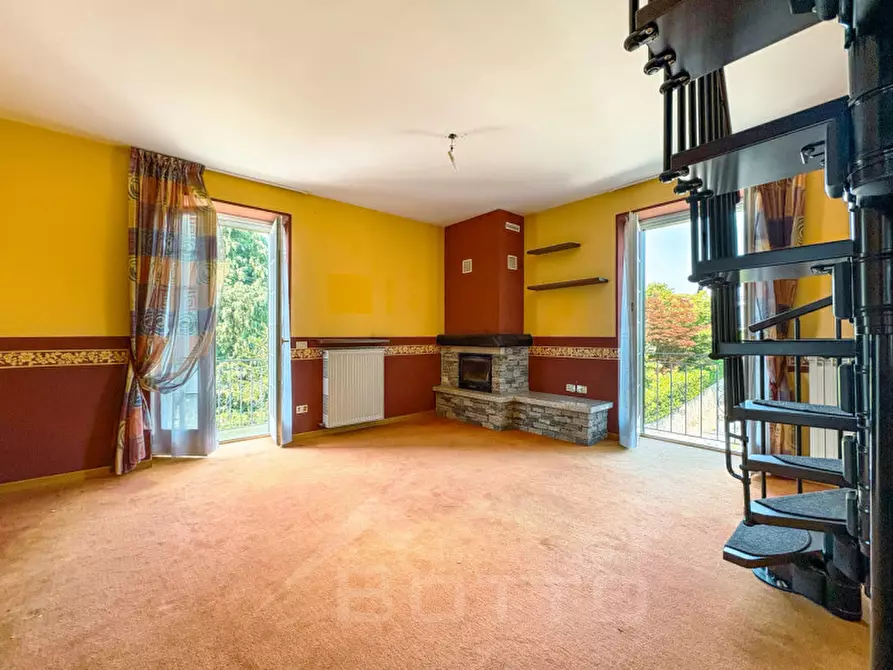 Immagine 13 di Appartamento in vendita  in viale luigi cadorna 44 a Armeno