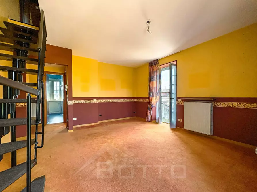 Immagine 15 di Appartamento in vendita  in viale luigi cadorna 44 a Armeno