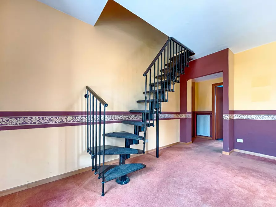 Immagine 16 di Appartamento in vendita  in viale luigi cadorna 44 a Armeno