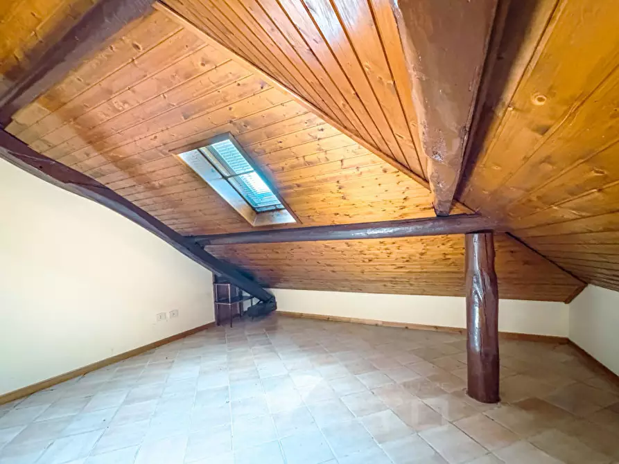 Immagine 21 di Appartamento in vendita  in viale luigi cadorna 44 a Armeno