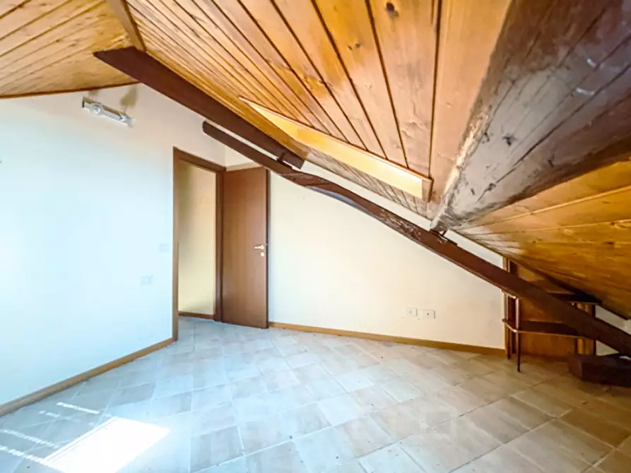 Immagine 23 di Appartamento in vendita  in viale luigi cadorna 44 a Armeno