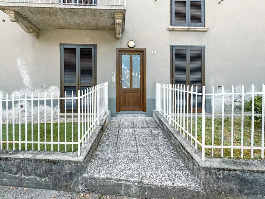 Immagine 26 di Appartamento in vendita  in viale luigi cadorna 44 a Armeno