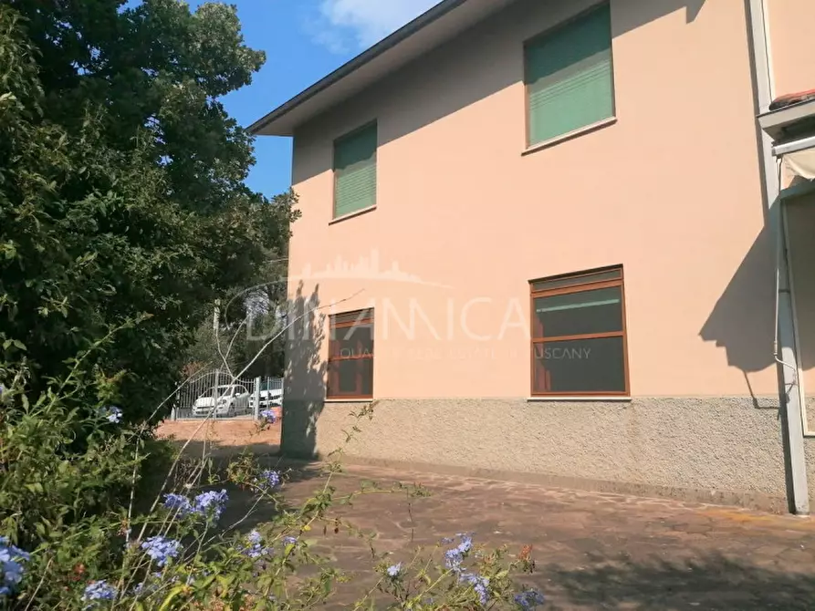 Immagine 10 di Casa trifamiliare in vendita  a Scarlino