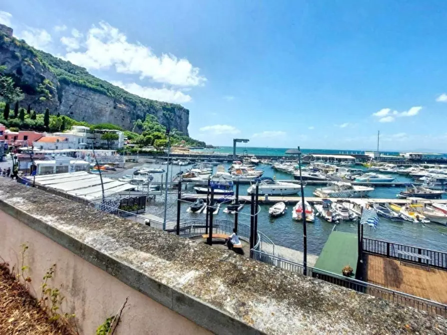 Immagine 15 di Villa in vendita  in Via Arcoleo, 26, 80069 Vico Equense NA, Italia a Vico Equense