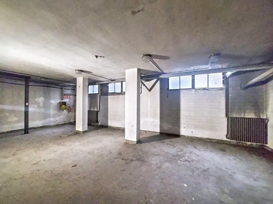 Immagine 4 di Magazzino in vendita  in Via Bolzano, Collegno TO, Italia a Collegno