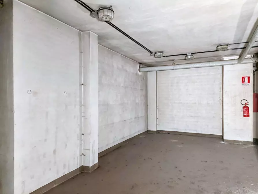 Immagine 7 di Magazzino in vendita  in Via Bolzano, Collegno TO, Italia a Collegno