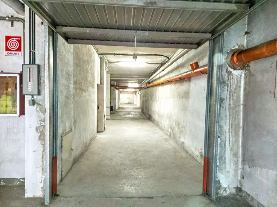 Immagine 9 di Magazzino in vendita  in Via Bolzano, Collegno TO, Italia a Collegno