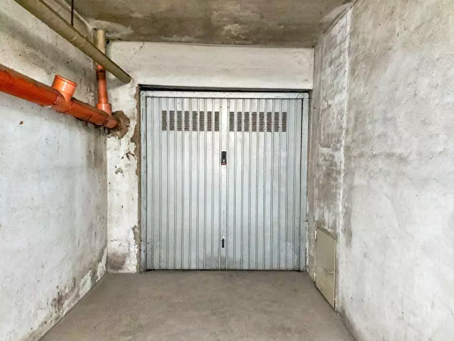 Immagine 10 di Magazzino in vendita  in Via Bolzano, Collegno TO, Italia a Collegno