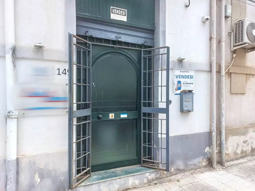 Immagine 1 di Negozio in vendita  in Via Giordano Bruno, 149, 98123 Messina ME, Italia a Messina